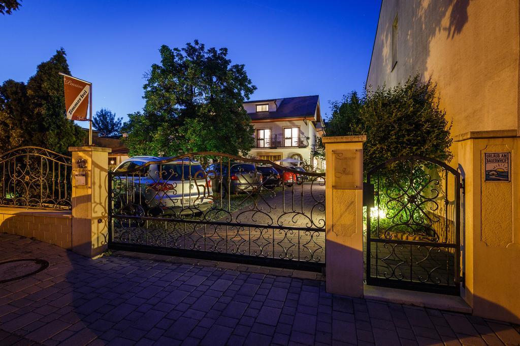 Pension Julia & Haus Elisabeth - Wallner'S Hofheuriger & Weinhof Mörbisch am See Eksteriør bilde